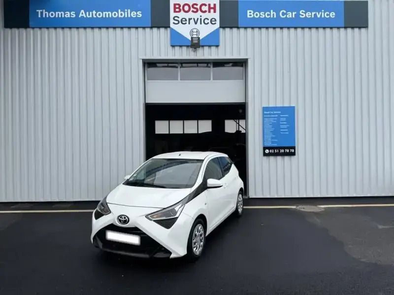 Blanc Utilisé 2019 Toyota Aygo X-play Citadine | 10 500 € (Prix juste) - Image 1/4