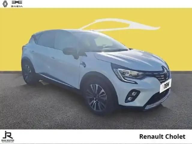 Occasion Renault Captur Iconic 2023 Blanc nacré/noir etoile SUV
