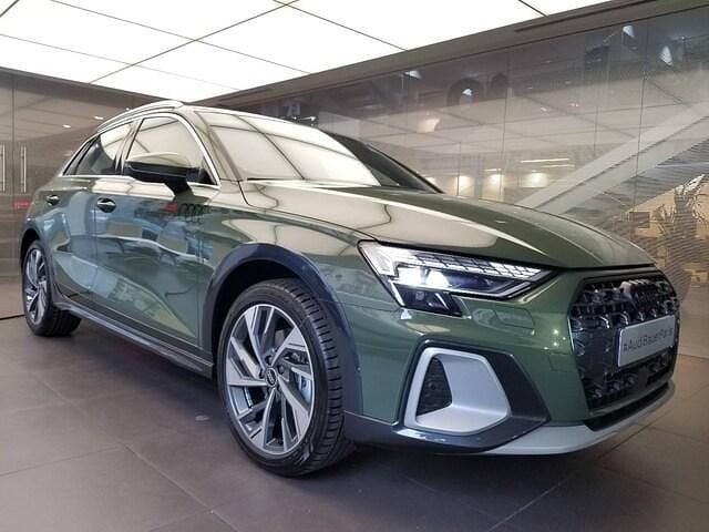 Vert district métallisé Utilisé 2025 Audi A3 e-tron Design Citadine | 56 990 € - Image 1/4