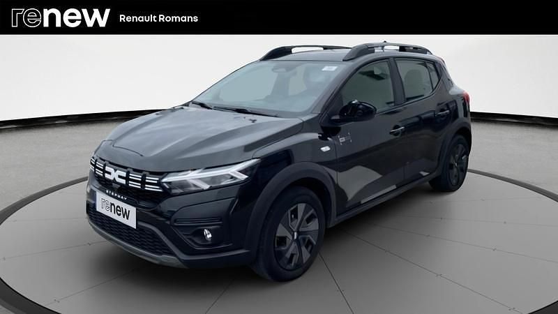 Noir Occasion 2025 Dacia Sandero Expression Citadine | 16 980 € (Prix juste) - Image 1/4