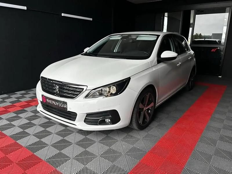 Blanc Utilisé 2020 Peugeot 308 Berline | 12 990 € (Prix juste) - Image 1/4