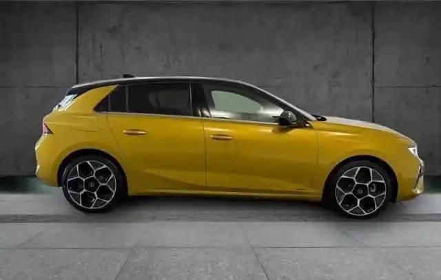 Occasion Opel Astra 136 ch (100 kW) 2025 Jaune kult Berline