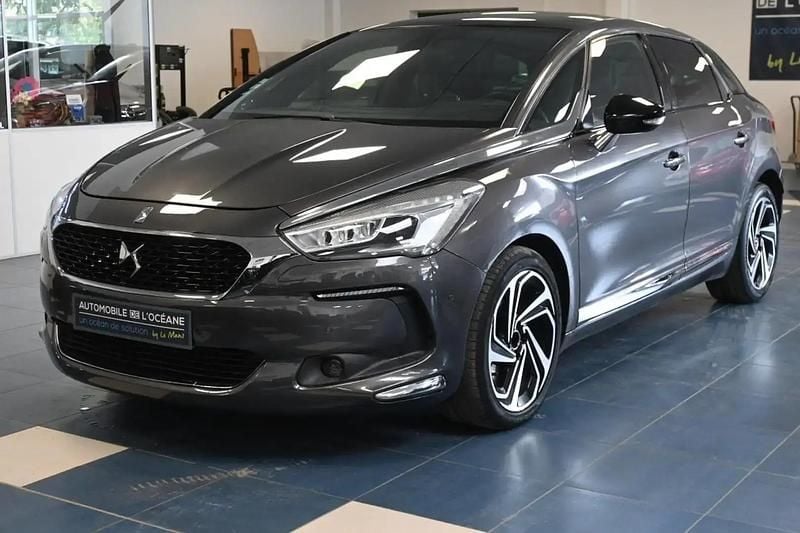 Gris Utilisé 2017 DS Automobiles DS5 Sport Chic Citadine | 14 496 € (Prix assez cher) - Image 1/4