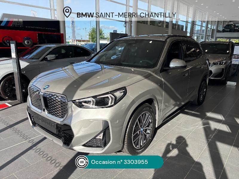 Nouvelle 2025 BMW iX1 M Sport SUV | 54 990 € (Prix juste) - Image 1/4