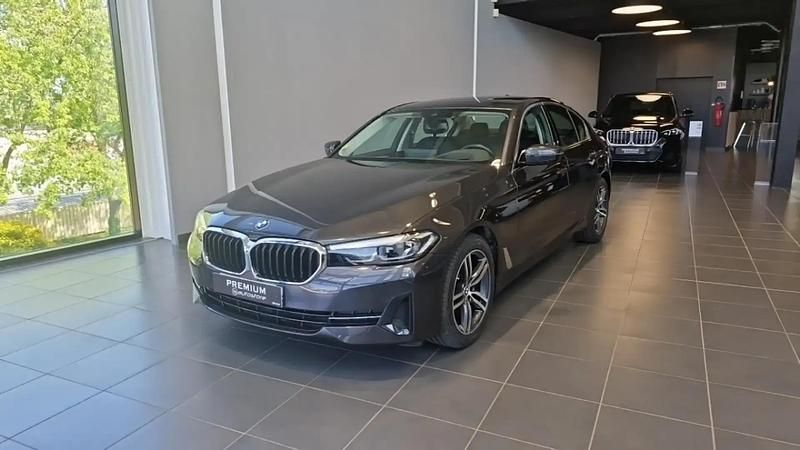 Utilisé 2021 BMW 518 Berline | 32 990 € (Prix juste) - Image 1/4