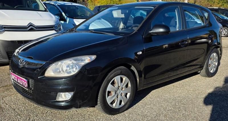Noir Occasion 2009 Hyundai i30 Berline | 4 990 € - Image 1/4