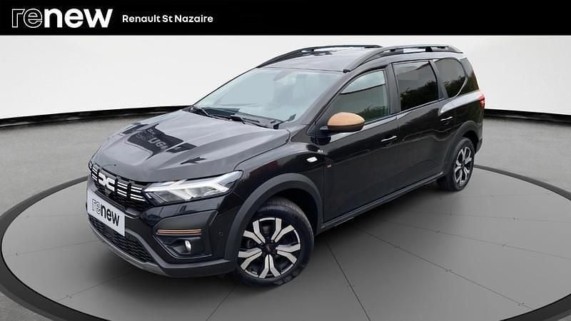 Noir Utilisé 2024 Dacia Jogger Extreme Monospace | 18 990 € (Prix juste) - Image 1/4