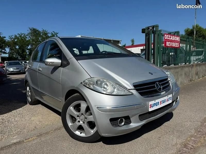 Gris Occasion 2005 Mercedes A150 Avantgarde Berline | 3 990 € - Image 1/4