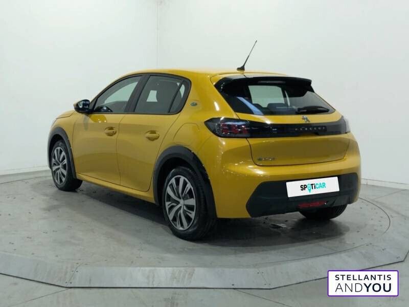 Occasion Peugeot e-208 Active 100 kW (136 ch) 2020 Jaune Citadine