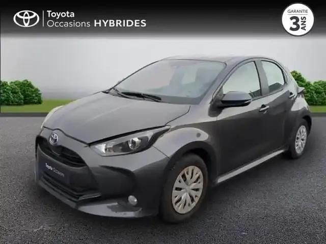 Gris atlas (m) Occasion 2023 Toyota Yaris Hybrid Business Edition Berline | 17 990 € (Bon prix) - Image 1/4
