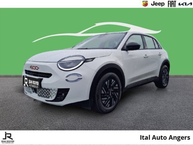 Utilisé 2024 Fiat 600E Red | 28 990 € (Prix assez cher) - Image 1/4