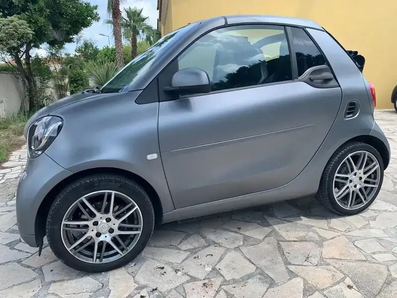 Gris Utilisé 2017 Smart ForTwo Cabrio Cabriolet | 13 900 € - Image 1/4