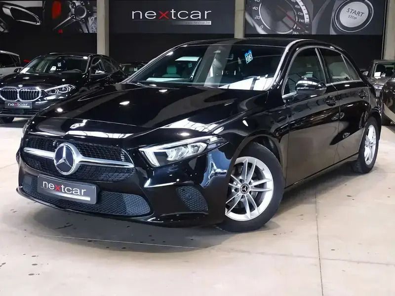 Blanc Utilisé 2019 Mercedes A180 Style Berline | 22 490 € (Bon prix) - Image 1/4