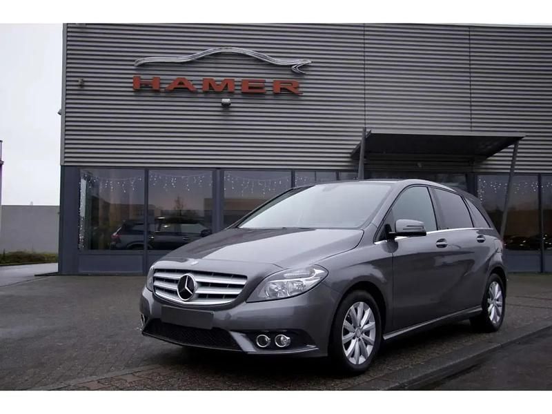 Gris Occasion 2013 Mercedes B200 Monospace | 11 900 € (Super prix) - Image 1/4