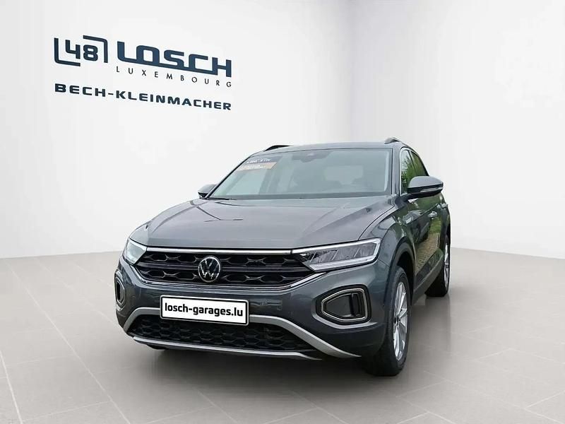 Gris Nouvelle 2025 VW T-Roc Life SUV | 35 384 € (Prix juste) - Image 1/4