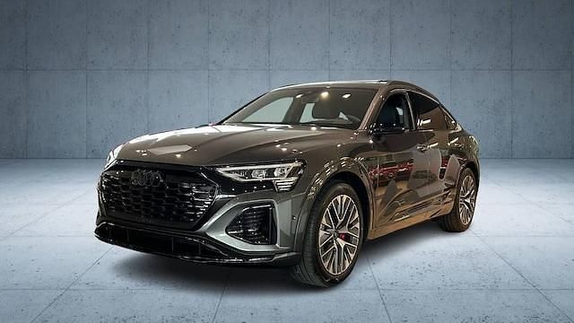 Gris daytona nacré Utilisé 2024 Audi Q8 Sportback e-tron S-Line SUV | 69 990 € (Prix juste) - Image 1/4