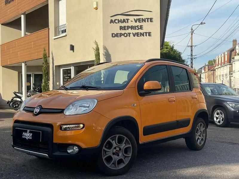 Orange Utilisé 2014 Fiat Panda 4x4 Citadine | 10 760 € - Image 1/4