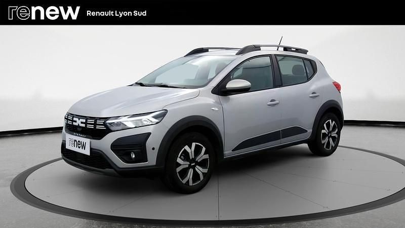 Gris Utilisé 2024 Dacia Sandero Expression Citadine | 16 990 € (Prix juste) - Image 1/4