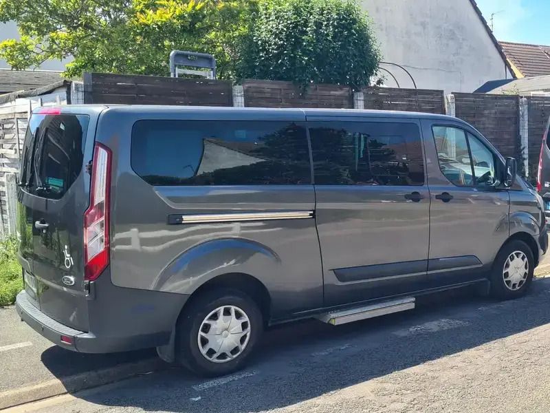 Utilisé 2015 Ford Transit Custom Ambiente Break | 10 900 € (Prix cher) - Image 1/4