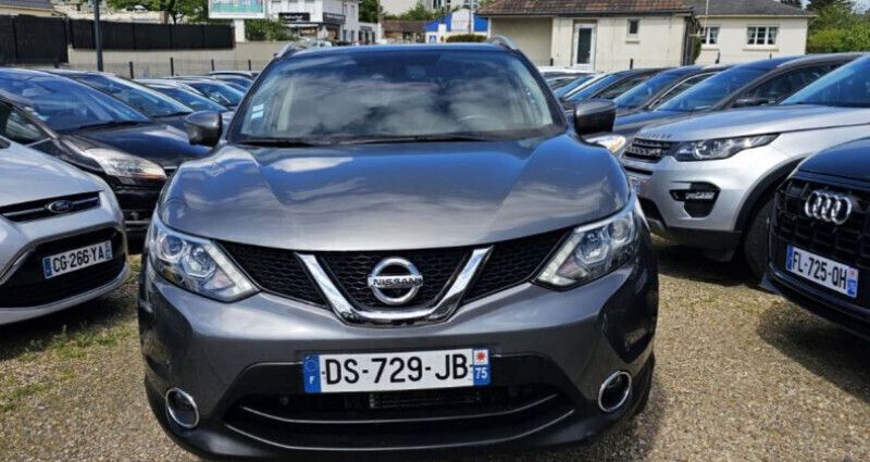 Gris Utilisé 2015 Nissan Qashqai SUV | 15 990 € (Prix juste) - Image 1/4