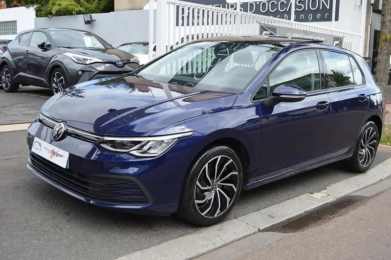Bleu Utilisé 2022 VW Golf VIII Life Berline | 21 490 € (Prix juste) - Image 1/4
