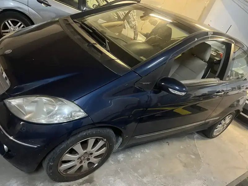 Bleu Utilisé 2007 Mercedes 200 Coupé | 4 600 € - Image 1/4