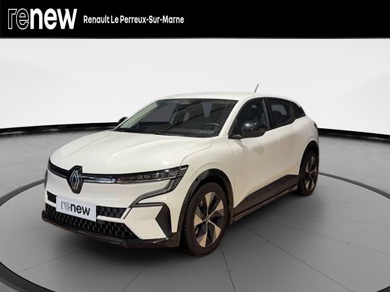 Blanc Utilisé 2022 Renault Mégane Equilibre Berline | 19 847 € (Bon prix) - Image 1/4