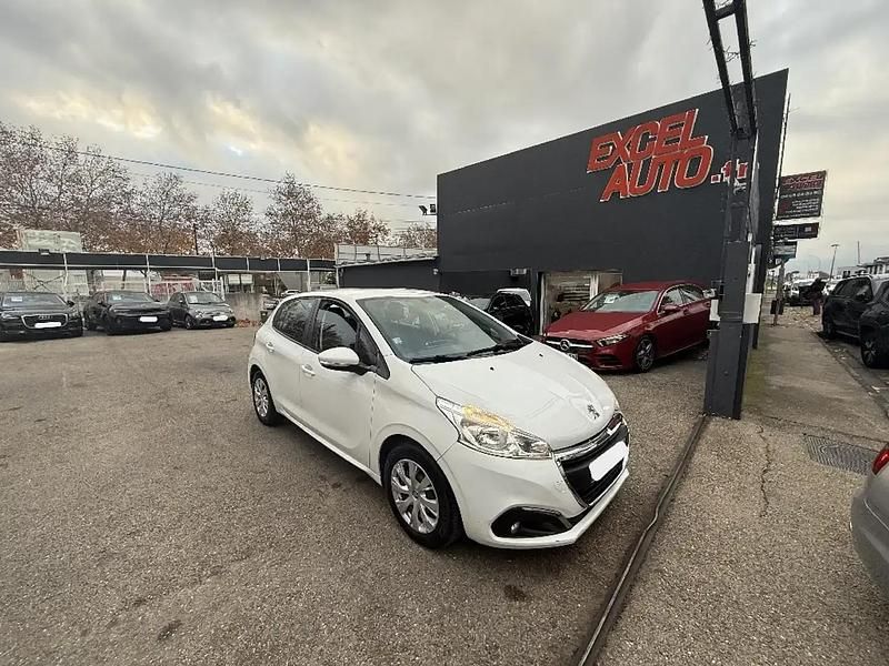 Occasion 2017 Peugeot 208 Style Citadine | 7 990 € (Prix juste) - Image 1/4