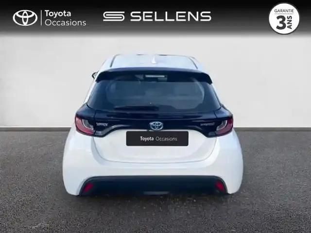 Occasion Toyota Yaris Hybrid 116 ch (85 kW) 2023 Blanc Berline