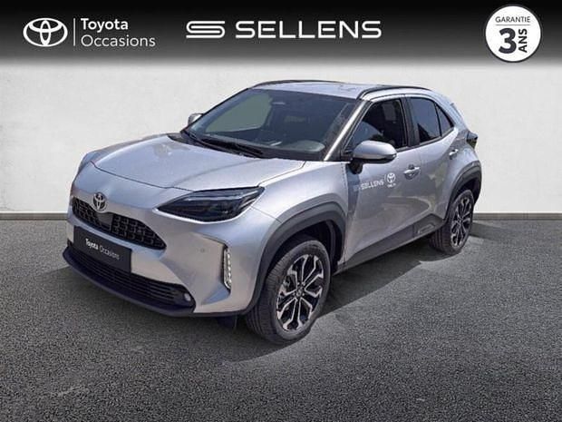 Gris Utilisé 2025 Toyota Yaris Hybrid Design | 28 800 € (Prix assez cher) - Image 1/4
