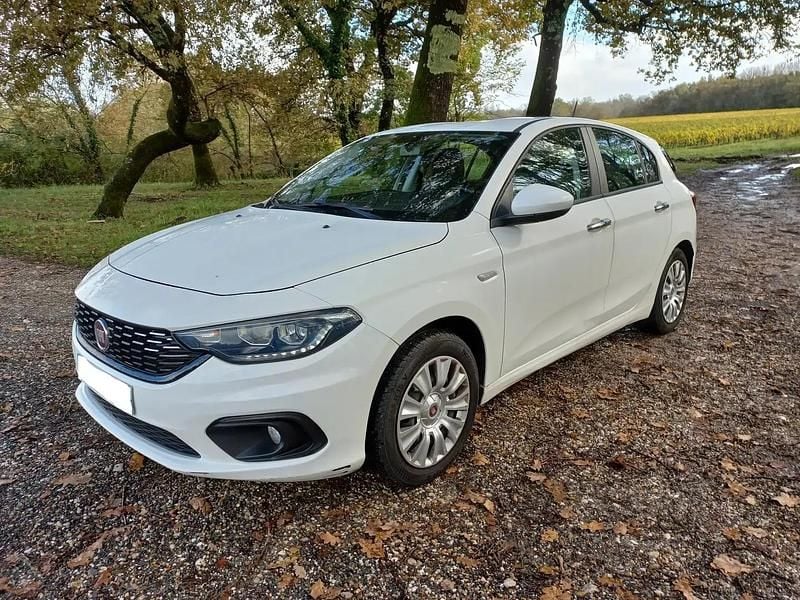 Blanc Occasion 2017 Fiat Tipo Pop Berline | 6 500 € (Prix juste) - Image 1/4