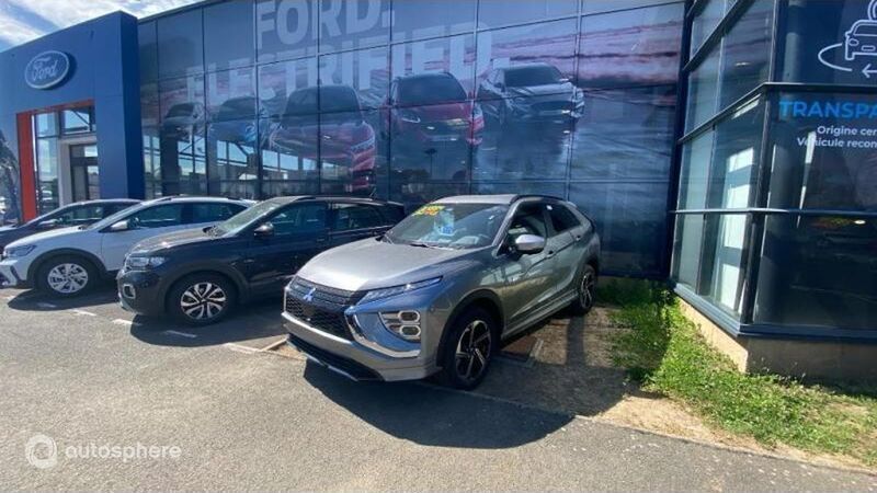 Blanc Nouvelle 2024 Mitsubishi Eclipse Cross Intense SUV | 31 499 € (Prix juste) - Image 1/4
