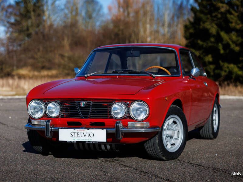 Rouge Occasion 1972 Alfa Romeo 2000 Veloce Coupé | 46 500 € - Image 1/4