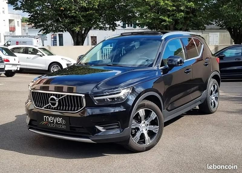 Noir Utilisé 2019 Volvo XC40 Inscription SUV | 27 990 € (Prix juste) - Image 1/4