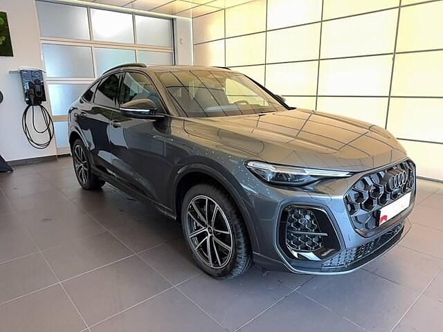 Gris daytona nacré Utilisé 2025 Audi Q5 Sportback Design SUV | 81 990 € - Image 1/4