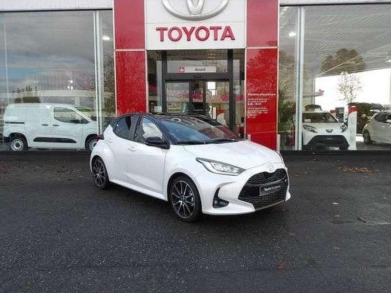 Utilisé 2024 Toyota Yaris Hybrid Sport Berline | 27 990 € (Prix cher) - Image 1/1