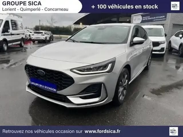 Gris Utilisé 2023 Ford Focus ST-Line X Berline | 26 990 € (Prix cher) - Image 1/4