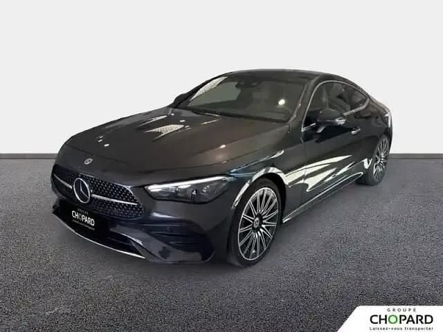 Matt olive green Utilisé 2023 Mercedes 220 Coupé | 61 990 € - Image 1/4