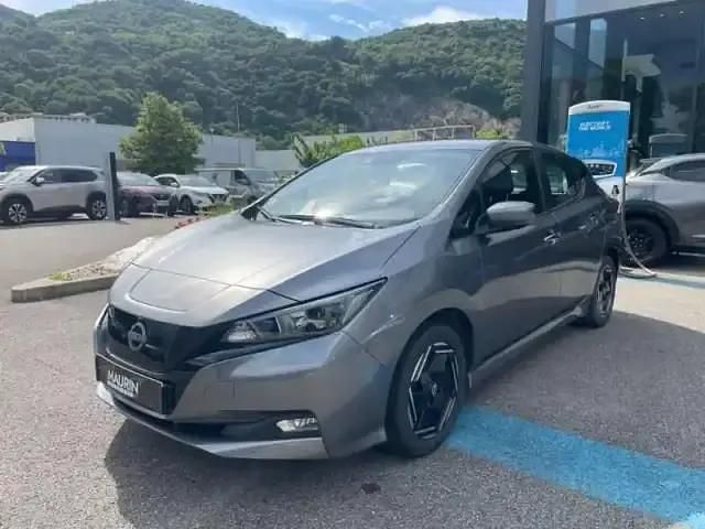 Gris Utilisé 2022 Nissan Leaf Acenta Citadine | 15 490 € (Prix juste) - Image 1/4