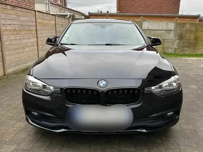 Noir Utilisé 2015 BMW 116 Citadine | 9 250 € (Prix juste) - Image 1/4