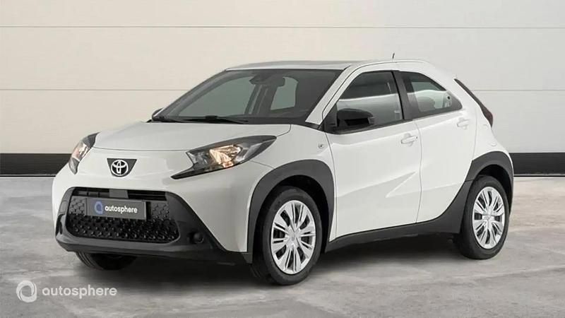 Blanc Utilisé 2022 Toyota Aygo Citadine | 15 990 € (Prix juste) - Image 1/4