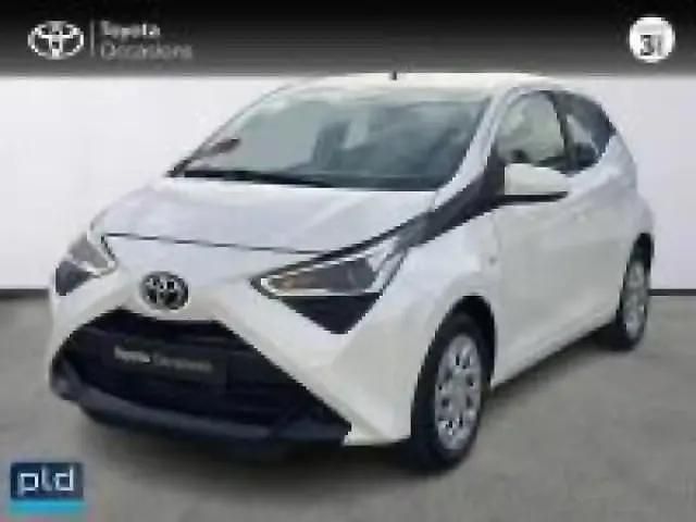 Blanc pur Utilisé 2022 Toyota Aygo X-play Citadine | 12 990 € (Prix assez cher) - Image 1/4