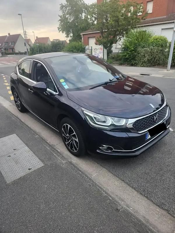 Utilisé 2017 DS Automobiles DS4 Connected Chic Berline | 8 500 € - Image 1/4