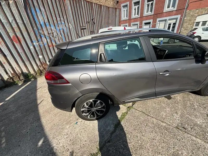 Gris Utilisé 2015 Renault Clio GrandTour Intens Break | 6 000 € (Prix juste) - Image 1/4