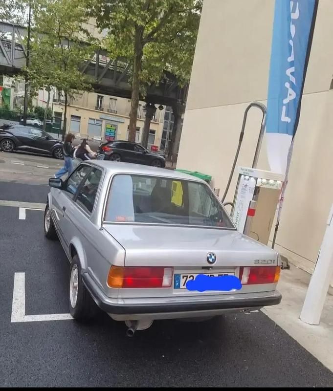 Gris Occasion 1985 BMW 320 Coupé | 4 700 € - Image 1/4
