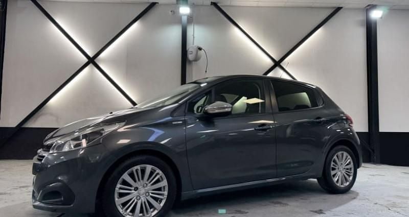 Utilisé 2017 Peugeot 208 Style Citadine | 9 990 € (Prix juste) - Image 1/4