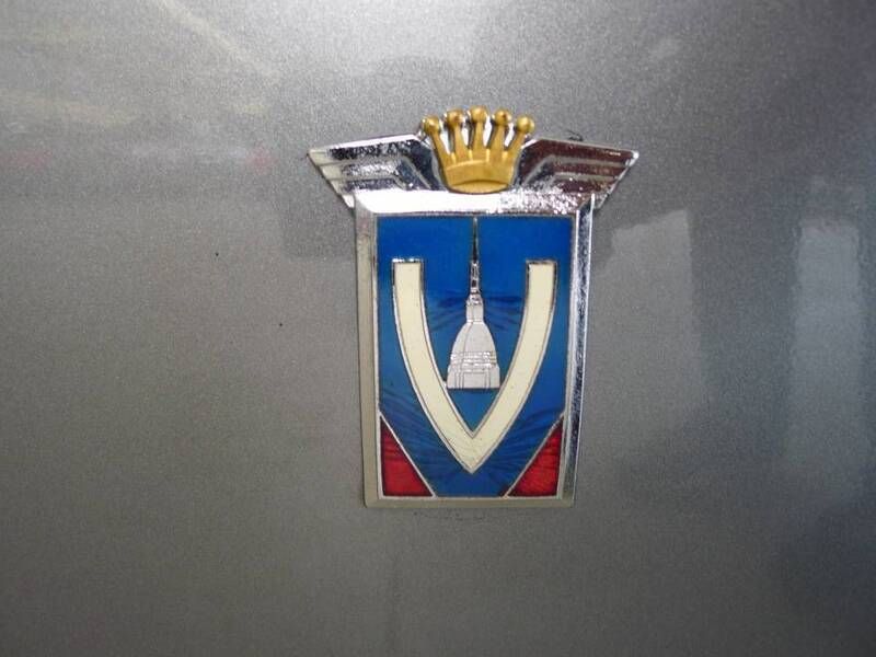 Image 2/4