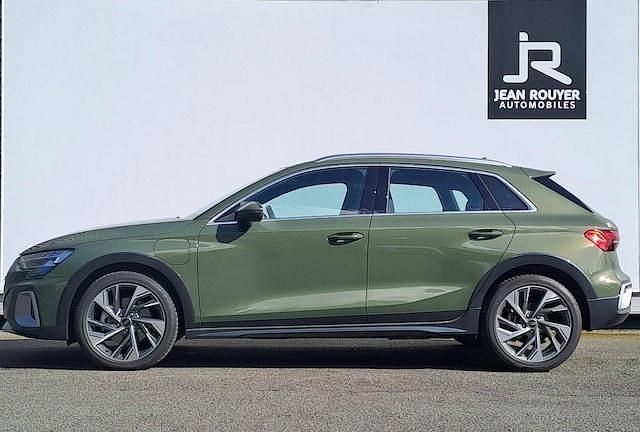 Occasion Audi A3 e-tron Design 204 ch (150 kW) 2025 Vert district métallisé Citadine