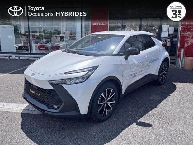 Blanc Utilisé 2025 Toyota C-HR Design SUV | 36 940 € - Image 1/4