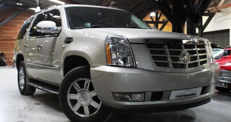 Utilisé 2010 Cadillac Escalade SUV | 34 800 € - Image 1/4